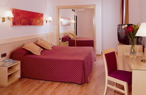 Click here for tested budget Athens hotels